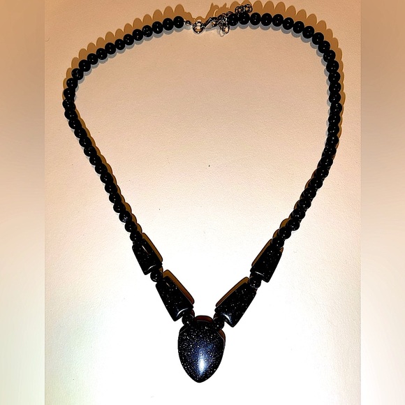 ✨ Sandstone Necklace with Pendant - Picture 5 of 6